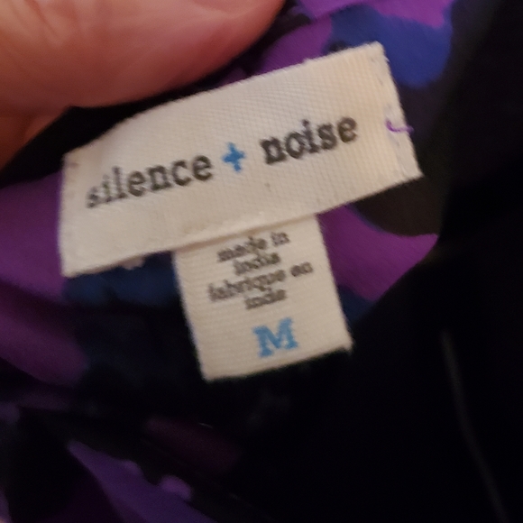 Silence + Noise Purple Print Cutout Back Summer Top - Picture 4 of 5